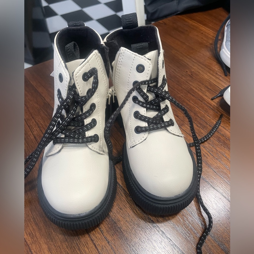 Zara NWT toddler bootie